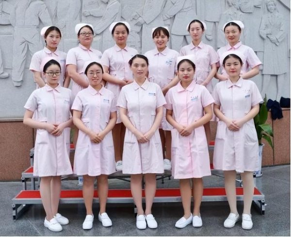 凤凰彩票中国官网入口 病院的督察为什么齐很年青？“大龄督察”去哪了？真相是什么？